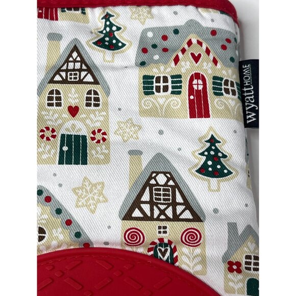 Wyatt Home Christmas Oven Mitt Gingerbread House Pot Holder Glove Red White - Picture 3 of 9